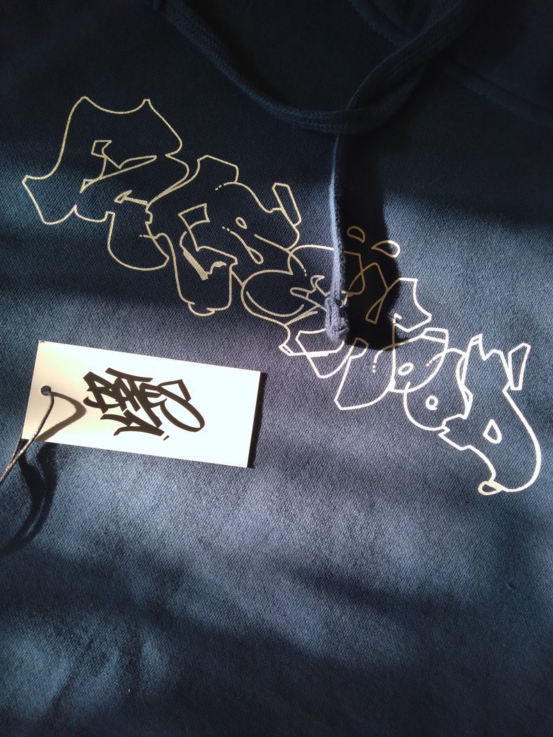 back2back_crew's tweet photo. BATES - FALSEHOOD Graffiti Writer Collaboration Street Wear release today, Friday March 19th! Supported by @back2backcrew Shop @Great_Bates at https://t.co/JocX4J0qIa 

#greatbates #falsehoodlives #back2backcrew #Collaboration #streetwear #Limited https://t.co/58P0m3cqnM