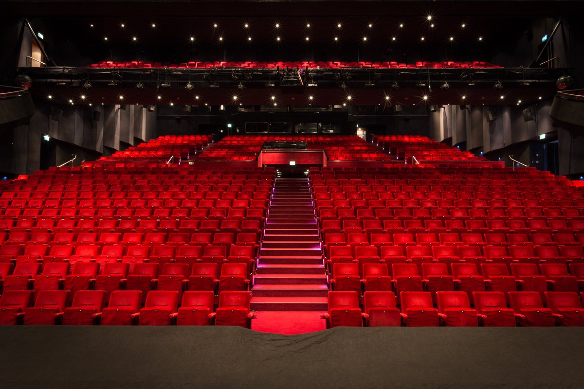 Binnen organisaties is een goede ontruimingsinstallatie voor meldingen bij calamiteiten een must. De Jaarbeurs heeft hiervoor de opdracht aan <a href="/AVEX_int/">AVEX</a>  gegund. Veiligheid voor alles.  avex-int.com/nl/nl/jaarbeur… #ontruiming #veiligheid #theater #geluid #AVEX #TeamAVEX