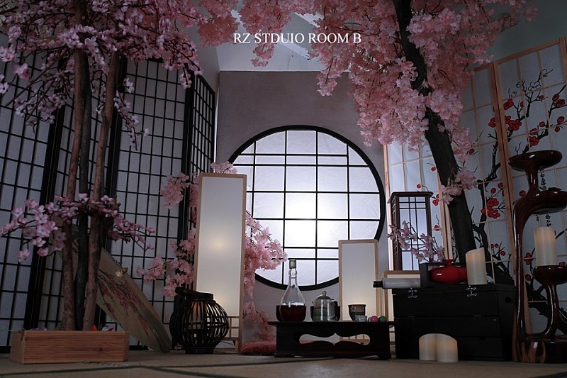 RZ스튜디오 리뉴얼 이벤트💞

<RT>를 해주신 세분을 추첨하여 스튜디오 이용권, 50%할인권, 치킨 기프티콘을 선물드립니다. 각종 소품 및 조명 등이 추가 되었습니다.😆

앞으로도 계속하여 개선해나가겠습니다.
타래로 각룸 사진을 업로드 하겠습니다.