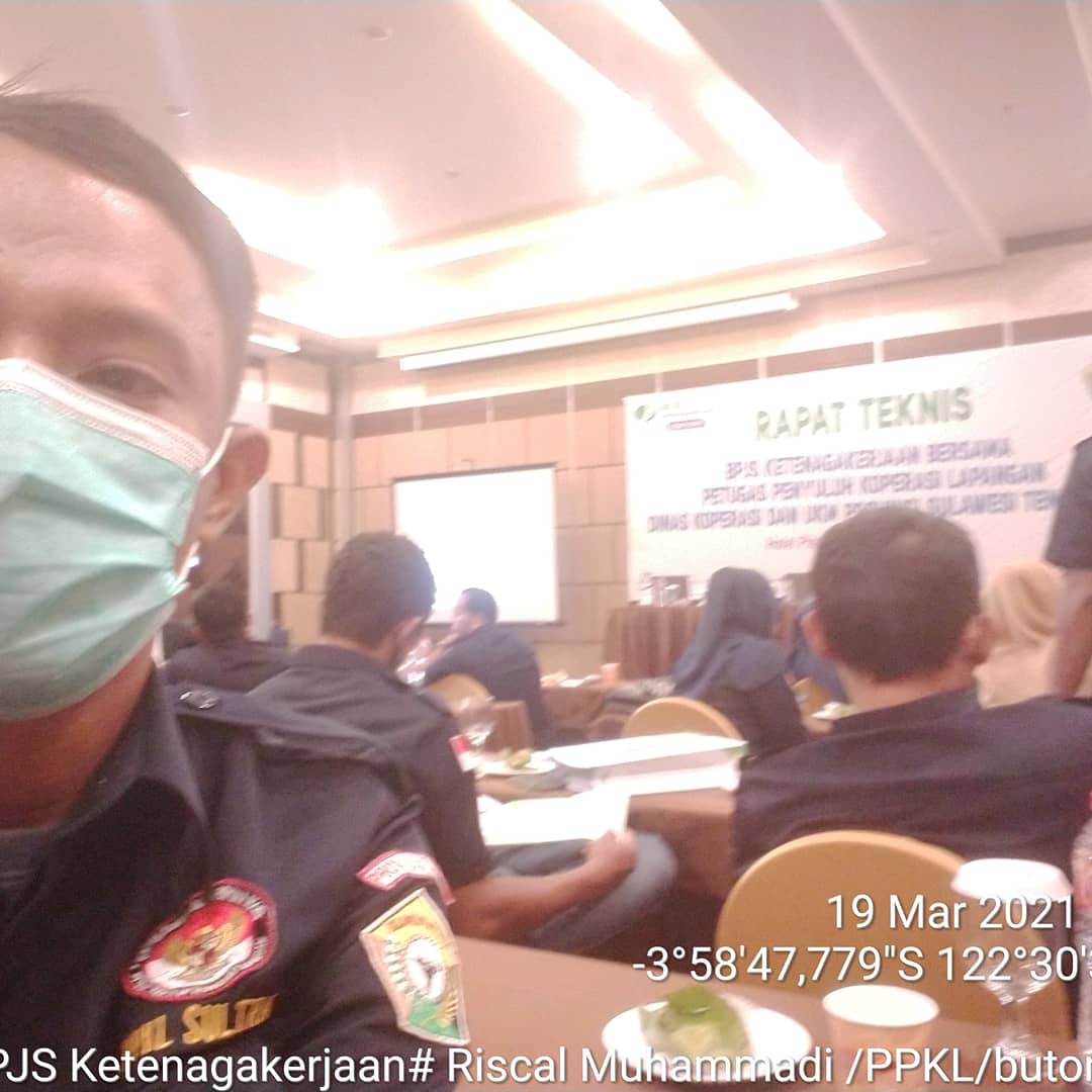 Riscal01's tweet photo. Rapat teknis bersama Dinas Koperasi dan umkm provinsi sulawesi tenggara dan BPJS ketenagakerjaan sulawesi tenggara.
#kementriankoperasidanukmri
#penyuluhkoperasi
#ppklsulawesitenggara
#ppklkabbutonselatan
#BPJamsostek
#tetappakaimasker https://t.co/TVJgS3k0TV