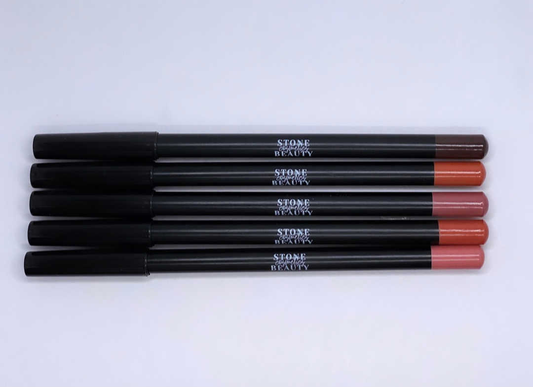 theerealceejayy's tweet photo. FINALLY HERE!
Lip Liners are now available for purchase. They come in 5 different shades and apply smooth and creamy!
Get yours favorite shade today at https://t.co/jUyU9Db45k
#lipgloss #lipglosslover #lipglosspoppin #handmade #organic #crueltyfree #cometics #stonebeautycosm https://t.co/ZA6Zo1zEUm
