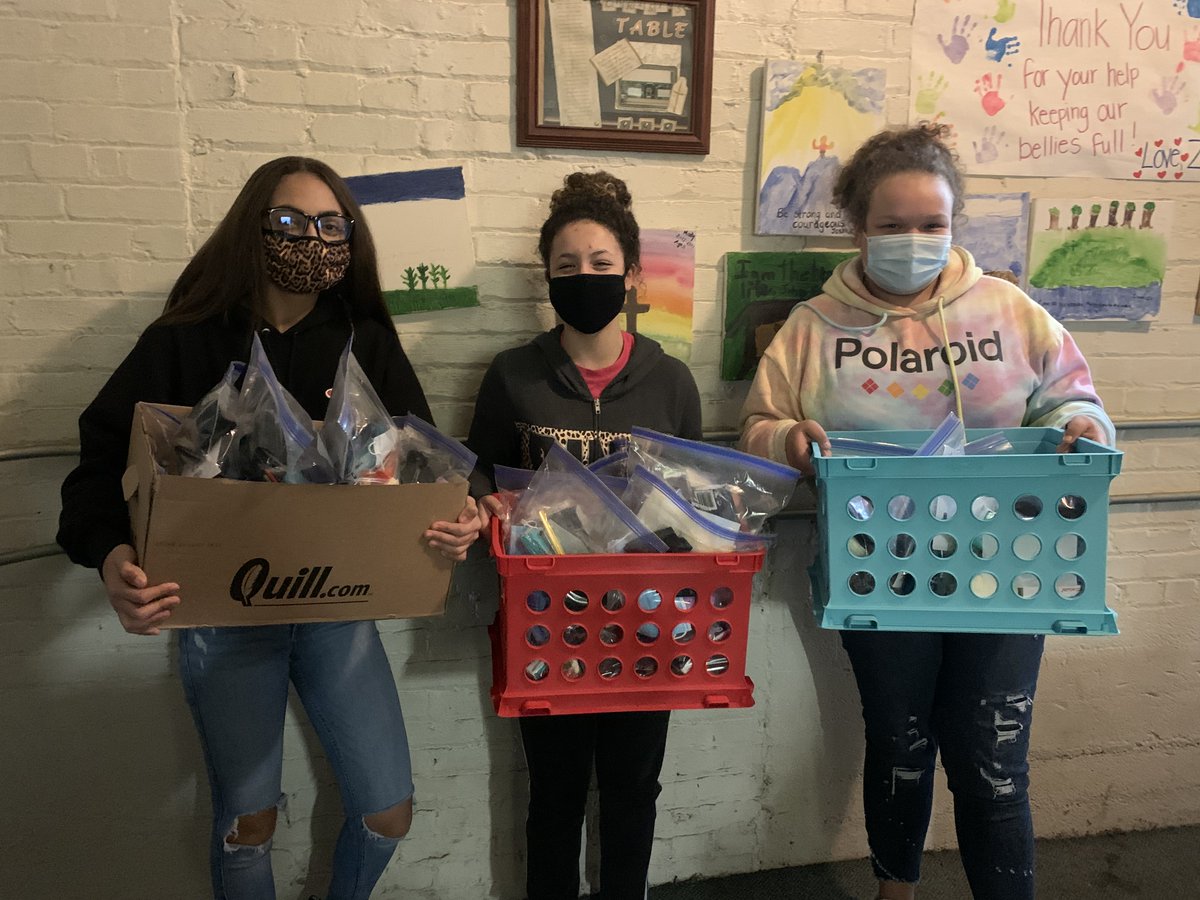 ZMSDevils's tweet photo. ZMS Student Council delivered 30 blessing bags yesterday to Christ's Table. Bags included: hot hands, socks, lip balm, personal care items, tissues, hand sanitizers, playing cards, face masks, bottles of water, brushes/combs, snacks. Thank you to everyone at ZMS for the support. https://t.co/QF1fLfNNeO