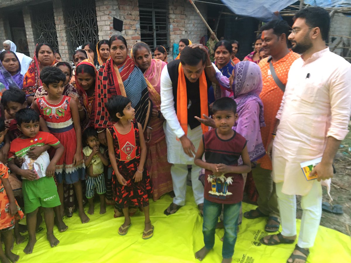 rashtrasevak's tweet photo. नंदीग्राम का आशीर्वाद https://t.co/bgUjDzB4If