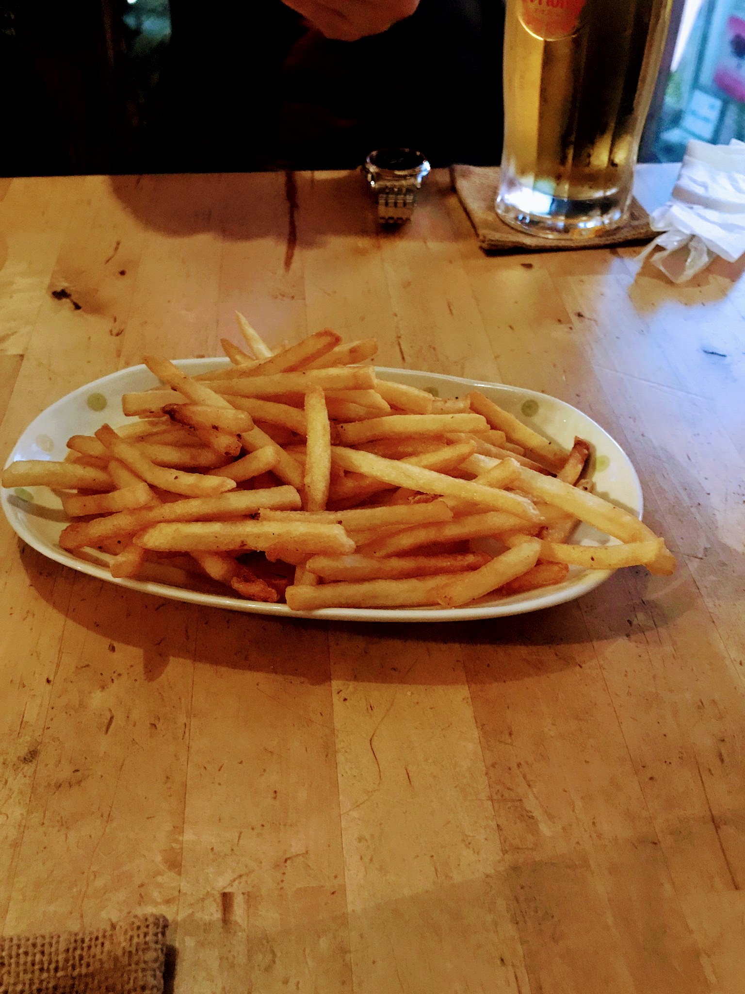 Bar 南国屋 フライドポテト フライド大根 フライド玉ねぎ 高円寺南エトワール通り西友そば オリオンビールの提灯が目印 猫のいるbar Bar南国屋 Drink300円 酒と猫に酔いしれる Bar But南国屋 南国屋 猫 ねこ ネコ 猫のいる店 ドリンク300