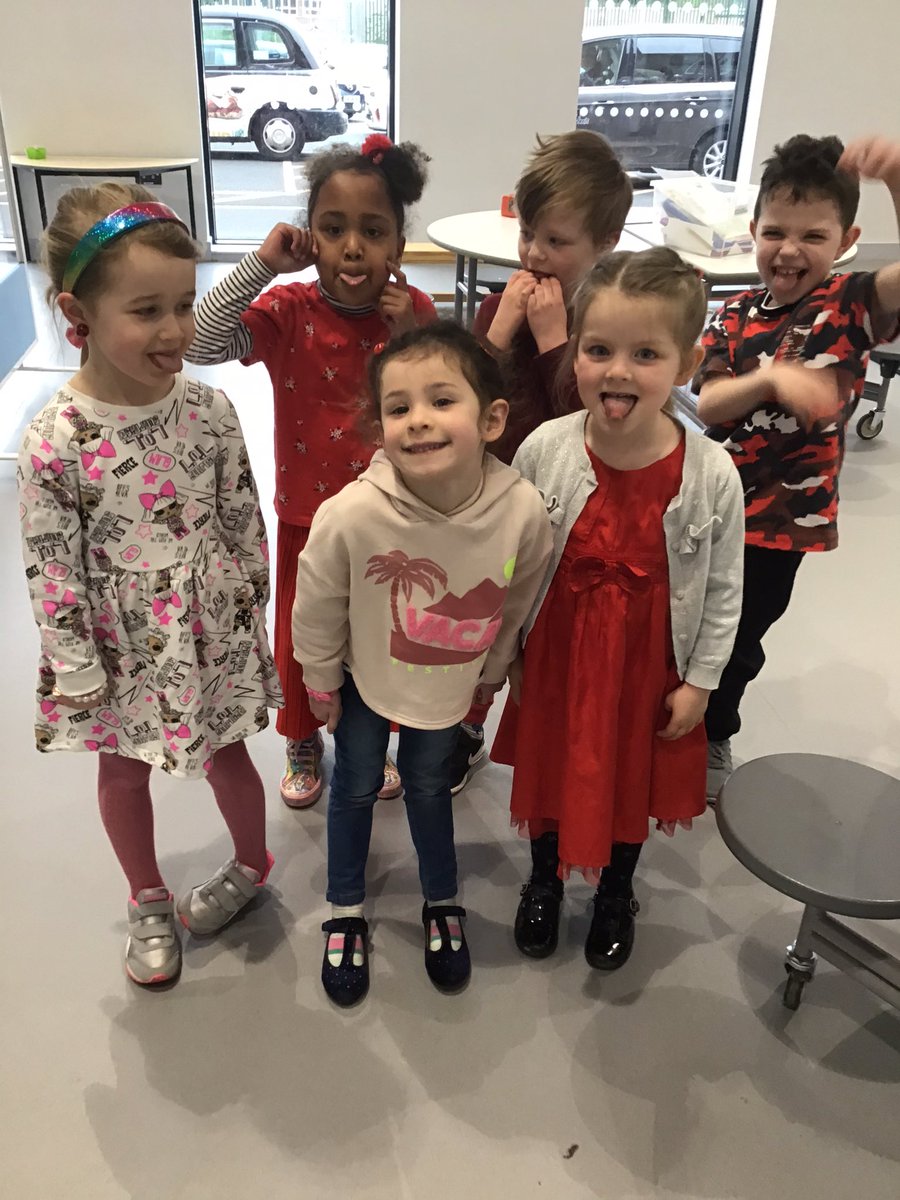 CHPSKidsClub's tweet photo. happy #RedNoseDay from us at CHPS kids club! lots of red today in celebration of #ComicRelief @comicreliefsch
#CHPSNURSERY #CHPSY1 #CHPSY2 #CHPSREC π€© https://t.co/yrZKpK5NnB