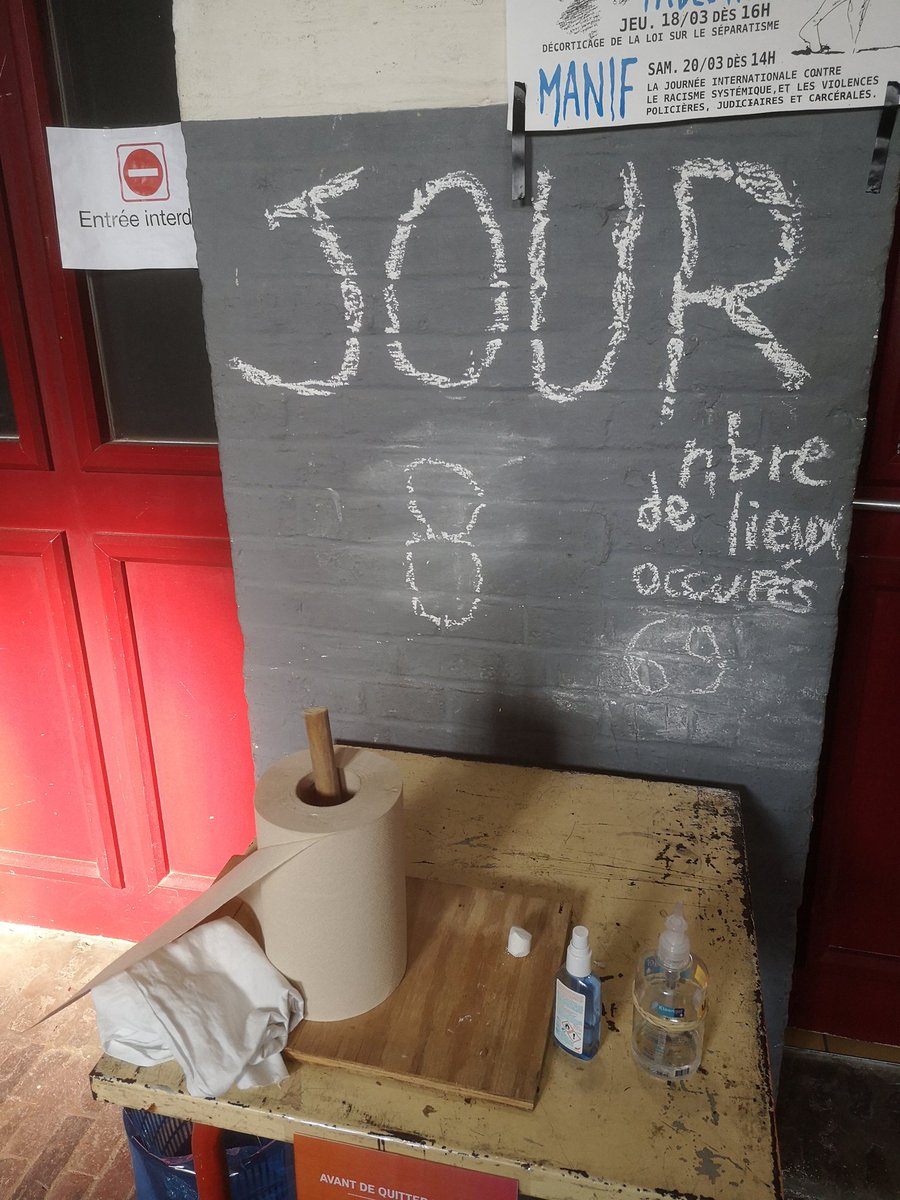 CipSomme's tweet photo. 8 ème jour : Permanence de la CIP Picardie 14h-15h30 au cirque
#OccupationPartout
#occupationodeon
#occupations
#Occupathon
#occupons
#occuponspartout
#CommunePartout
#intermittentsdelemploi
#precaires
#lppm
#leprintempsducare
#ConvergenceDesLuttes
#ZadPartout
#CHPRE https://t.co/BFl6KFZFWa