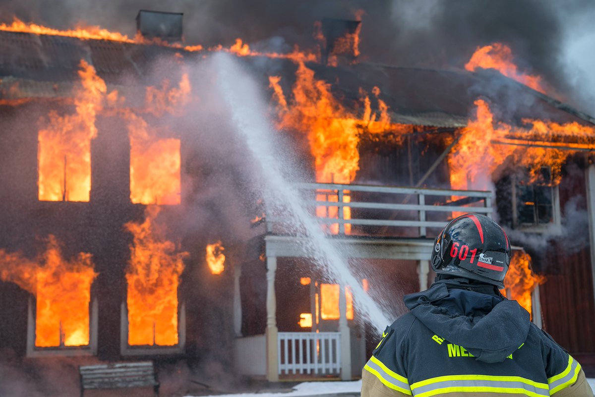asivec1's tweet photo. 👉Alege Sisteme Antiincendiu de la https://t.co/h5y11G81pG Categoria 🔥 ANTIINCENDIU 🔥 va propune cele mai bune solutii pentru a proteja persoanele si materialele aflate in aria supravegheata in concordanta cu nivelul riscului la care sunt expuse acestea. https://t.co/A0pAA8RKNt