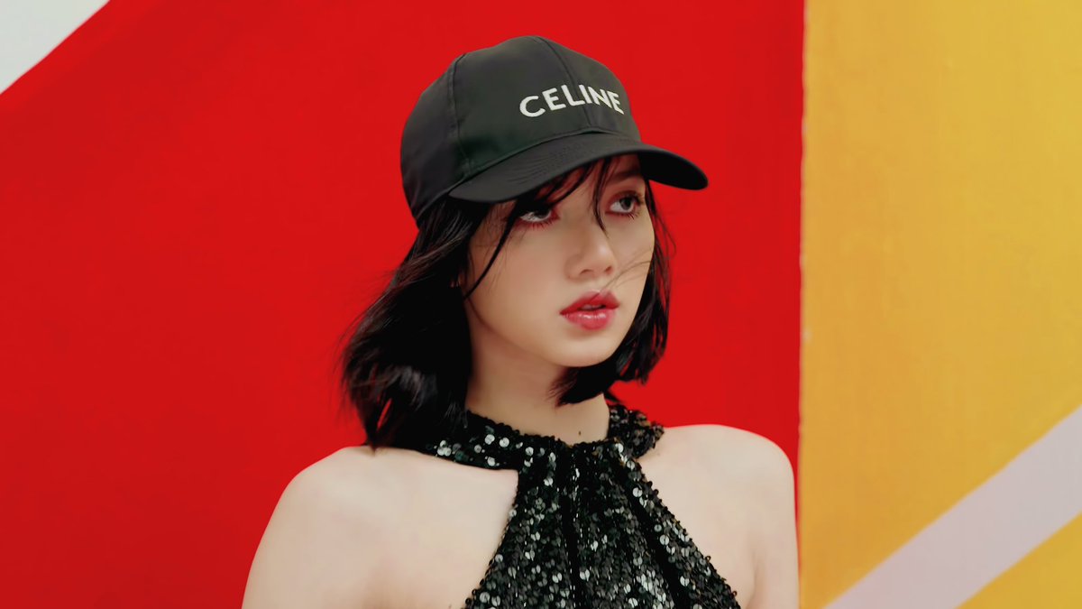 NejireeKun's tweet photo. Lisa from Blackpink is so fine! 🤧💕 https://t.co/M07Zogii7s