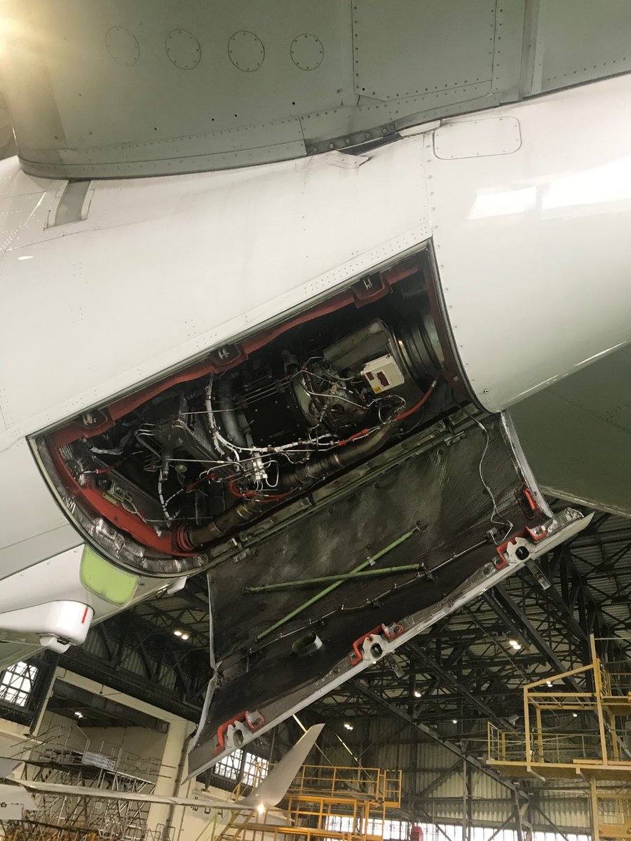 JTA_Official_jp's tweet photo. 【APU:補助動力装置】
飛行機のお尻にある小さなエンジン‼️
地上でも飛行機の電源🔋やエアコン🌬️が
使用できるのはこのエンジンのおかげ😘
更にメインのエンジン🛩️始動にも
使われ働き者なんです💪😍
#APU
#Auxiliarypowerunit
#補助動力装置
#小さいエンジン https://t.co/ztoIMCzABV