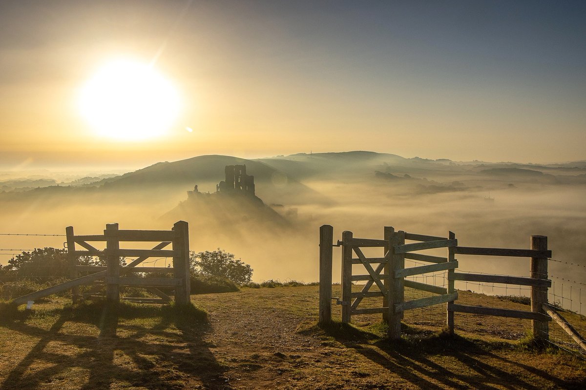 We’ve woken up to some great news in #Dorset We our among the first areas to benefit from the government’s £5bn Project Gigabit,  which will bring the fastest broadband to some of our most rural areas. orlo.uk/gKRc4 #DigitalDorset #ProjectGigabit <a href="/DorsetCouncilUK/">Dorset Council UK</a>