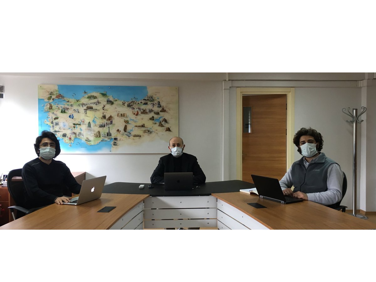 Araştırma Merkezimizin 2021 faaliyetlerine ilişkin ilk toplantısı müdür @IBKanli ve müdür yardımcıları <a href="/myasinbozkus/">M.Yasin Bozkuş</a> <a href="/1bedirhannn/">Bedirhan</a> katılımlarıyla gerçekleştirildi. 

<a href="/erolozvar/">Erol Özvar</a> 
@marmaraunv