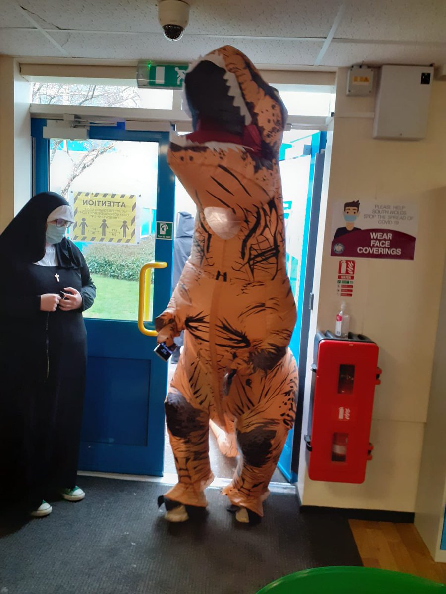 Our students are looking a bit different today 🤔#comicrelief