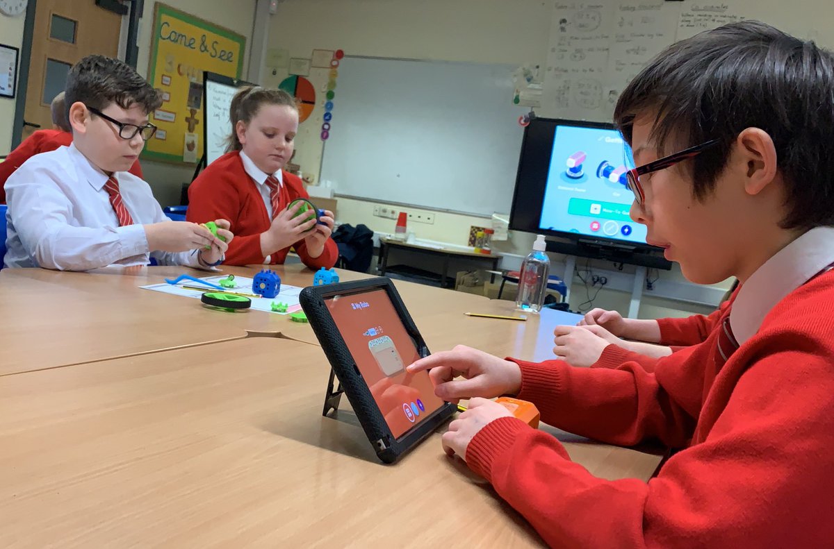 allsaintsbootle's tweet image. We for one welcome our new robot overlords and hope they remember how gently we built them. #HiImpact #RobotOlympics #Robopocalypse