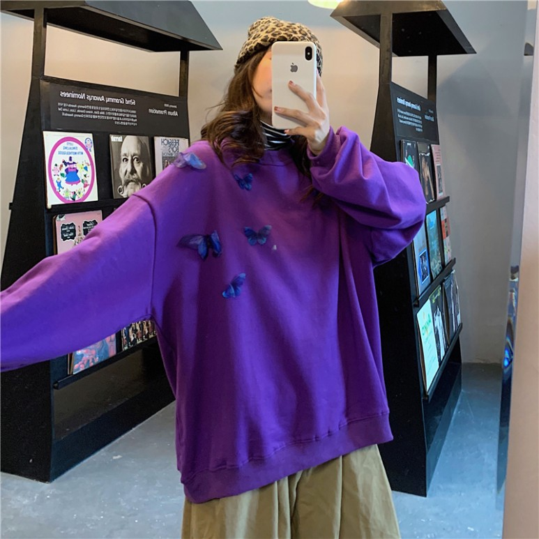Wear_Blossom's tweet photo. [RT추첨]

🦋나빌레라 맨투맨🦋

맨투맨 위 나비가 입체적으로 달린 상의에요! 쉽게 볼 수 없는 유니크한 디자인이 너무 매력적이랍니다😎

루즈한 핏이 매력을 더하며, 어떤 하의와도 가볍고 캐주얼하게! 데일리로 착용하기 좋아요🙆‍♀️

사이트https://t.co/Yop2ABvlEx
블로그https://t.co/hSWvL2fr6v https://t.co/I5CZ9bRtLd
