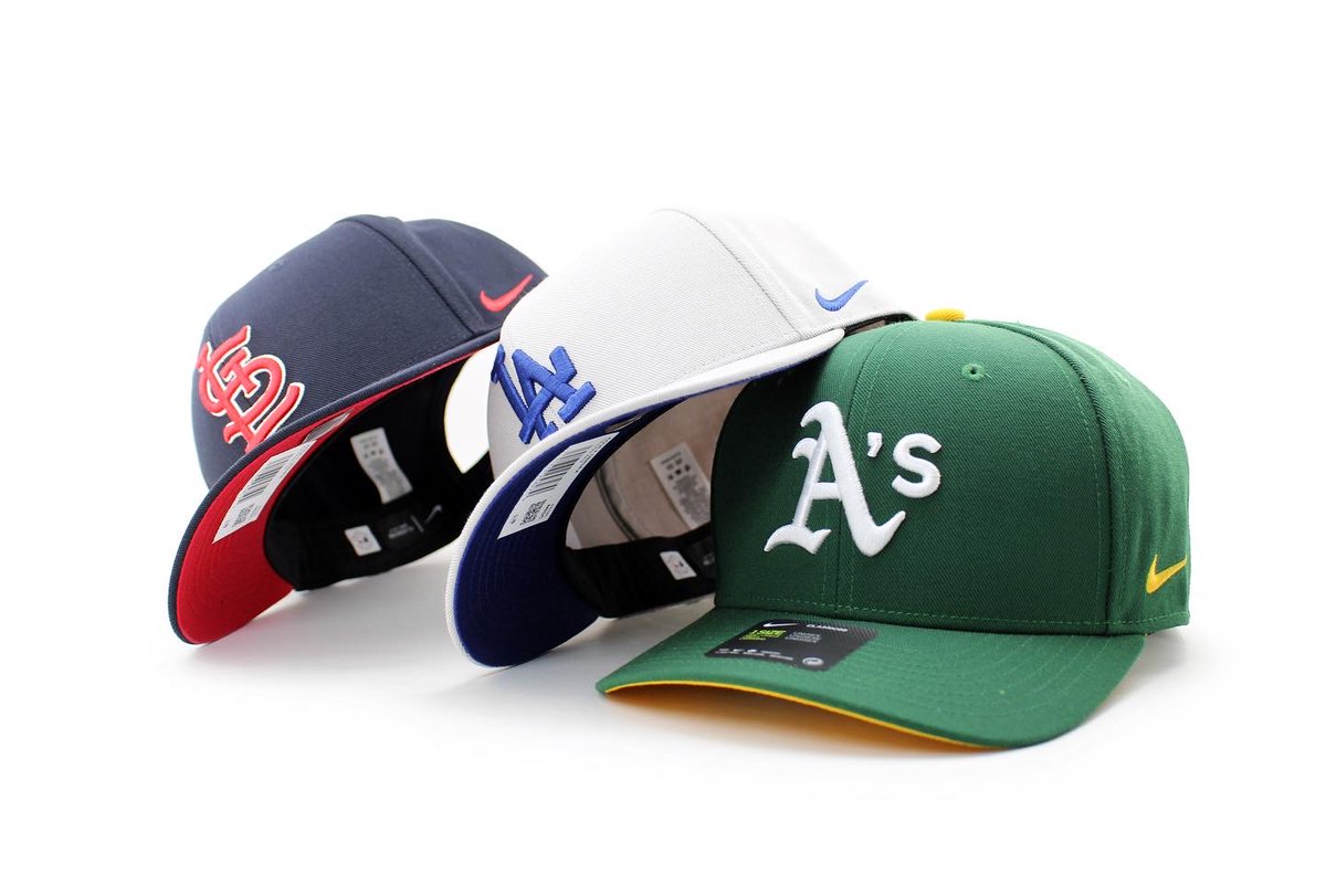 amazingstore's tweet photo. NIKE #CLASSIC99
59と形も似ていて当店でもファンが多いNikeのこちらのモデル🧢チームカラーでツバ��も#カラーバイザー ってあたりも今ぽいです🙆🏻♂️
https://t.co/CEU9fro1No https://t.co/sNFix6Hifd