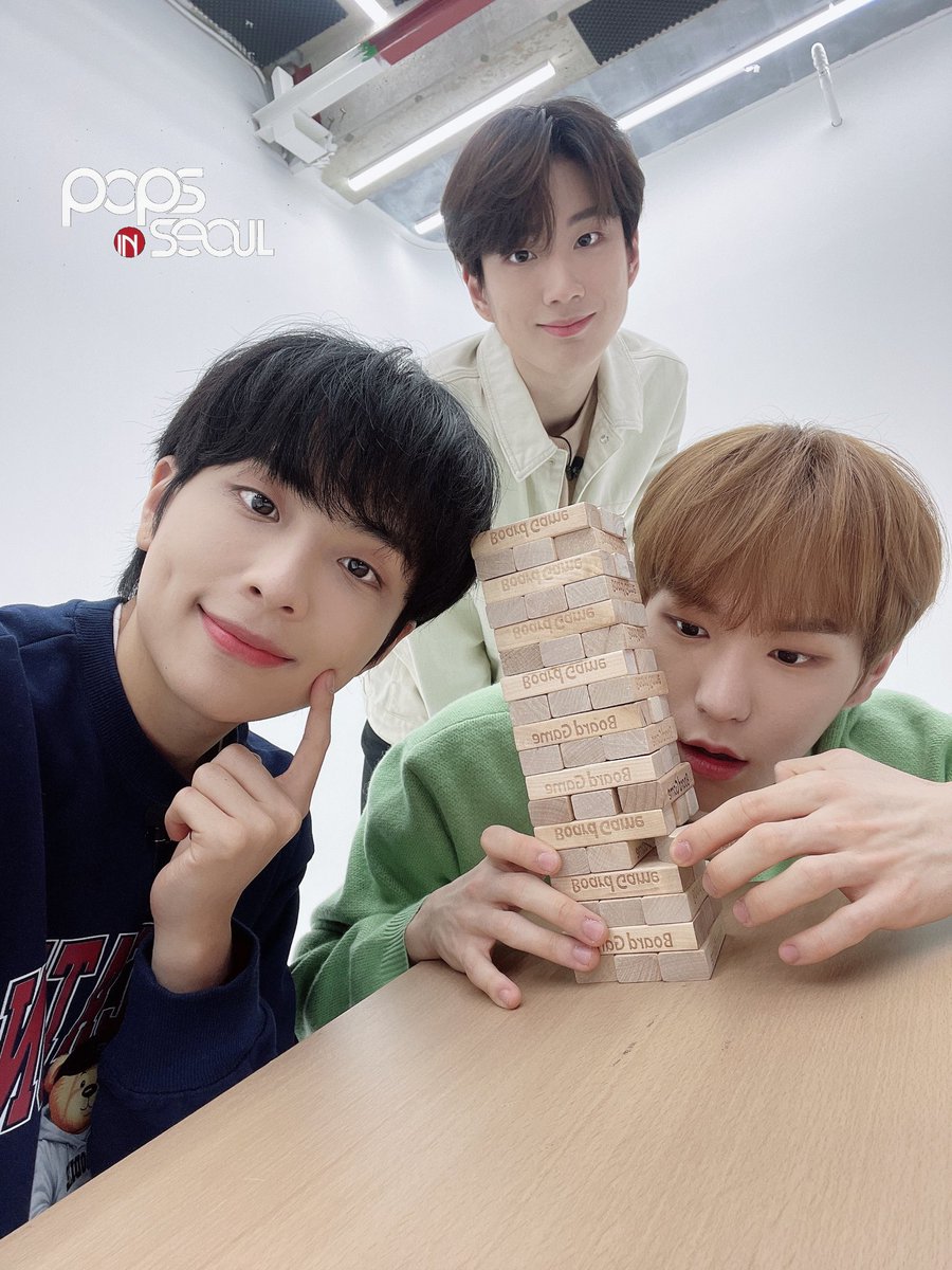 Pops in Seoul tweet media