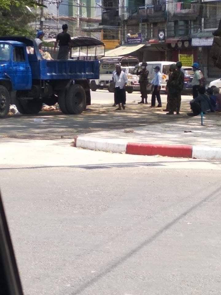 Military terrorists dragged the islamic brothers from mosque in Banyardala road and forced them to remove the barricade. They recorded to make false news about citizens are in peace with the soldiers.

R2P NOW
#WhatsHappeningInMyanmar
#Mar19Coup