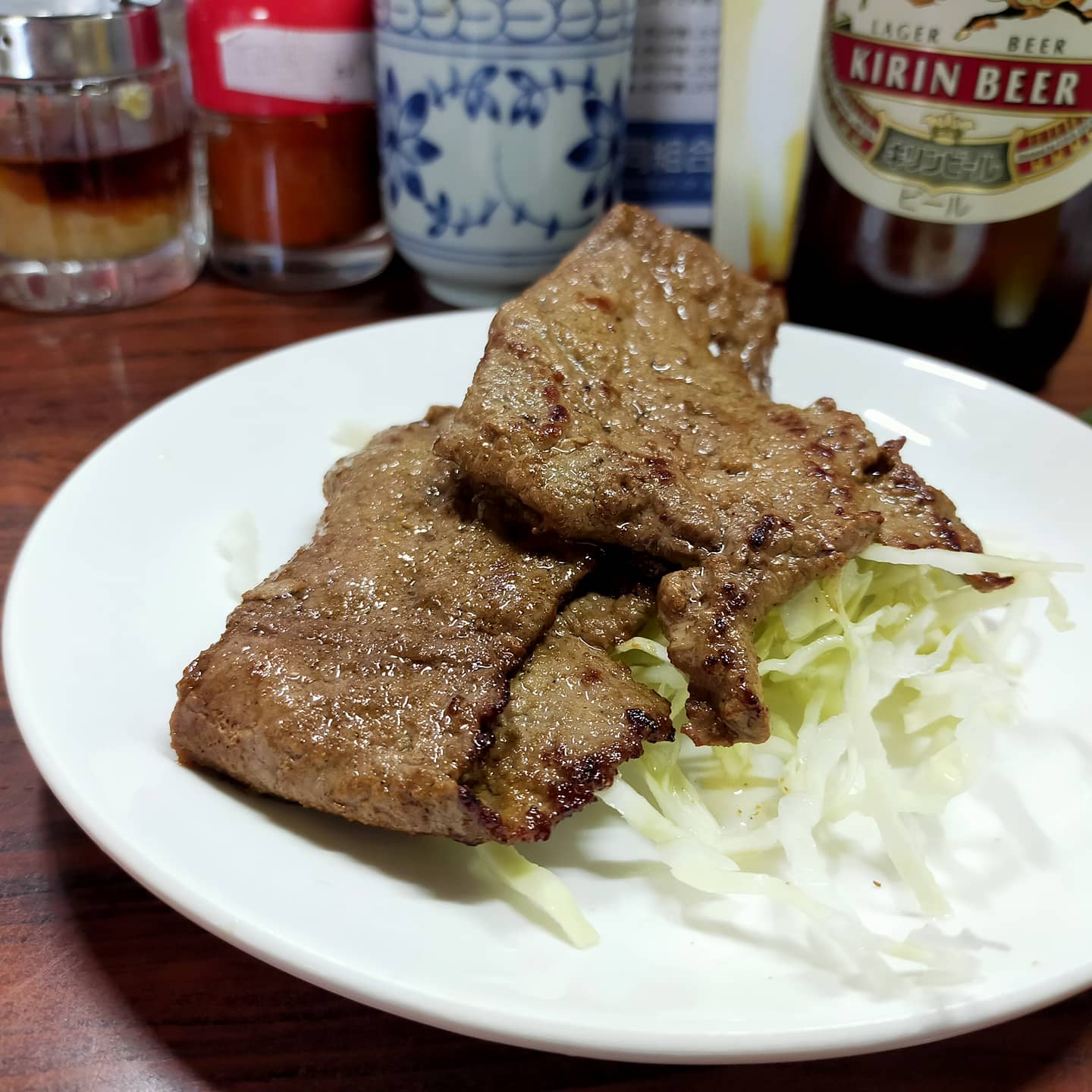 Miyoshino 極薄のキモテキにぷっくり膨れた小ぶりな餃子 ニラトジも丁度よい火の入りでたまらんね 雲龍亭 T Co M2ampg6s6q Twitter
