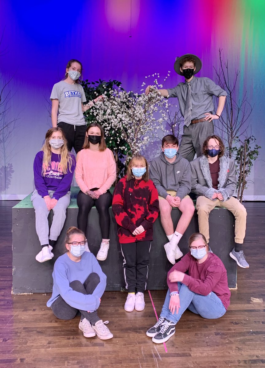 Get ready to go “Into the Woods” this weekend!! Please come and support this amazing cast and crew!! Tickets are available online only and must be purchased by this afternoon!! 
vancoevents.com/us/events/land…