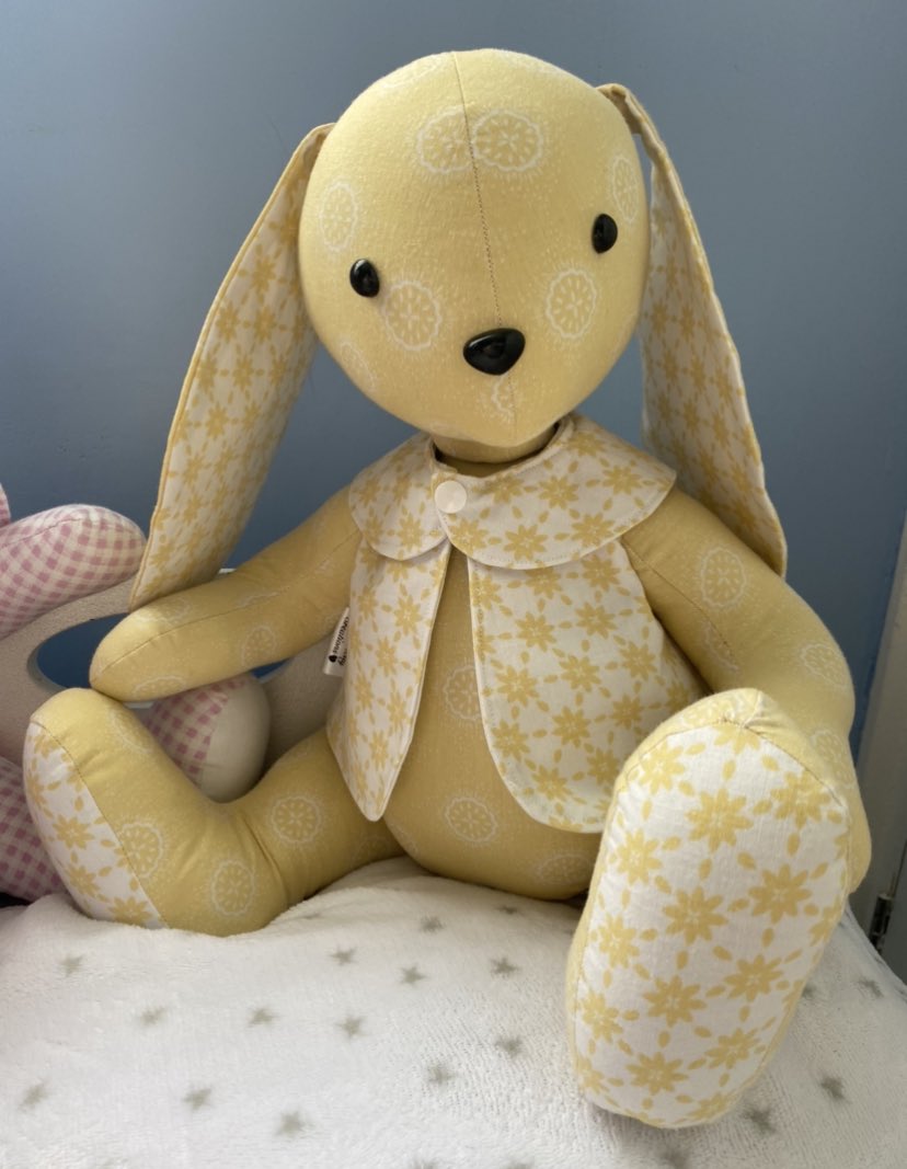 CreationsEkh's tweet photo. These Bunny’s are just too cute &amp; I love making them 🐰🖤 https://t.co/fR9GMjDzLD