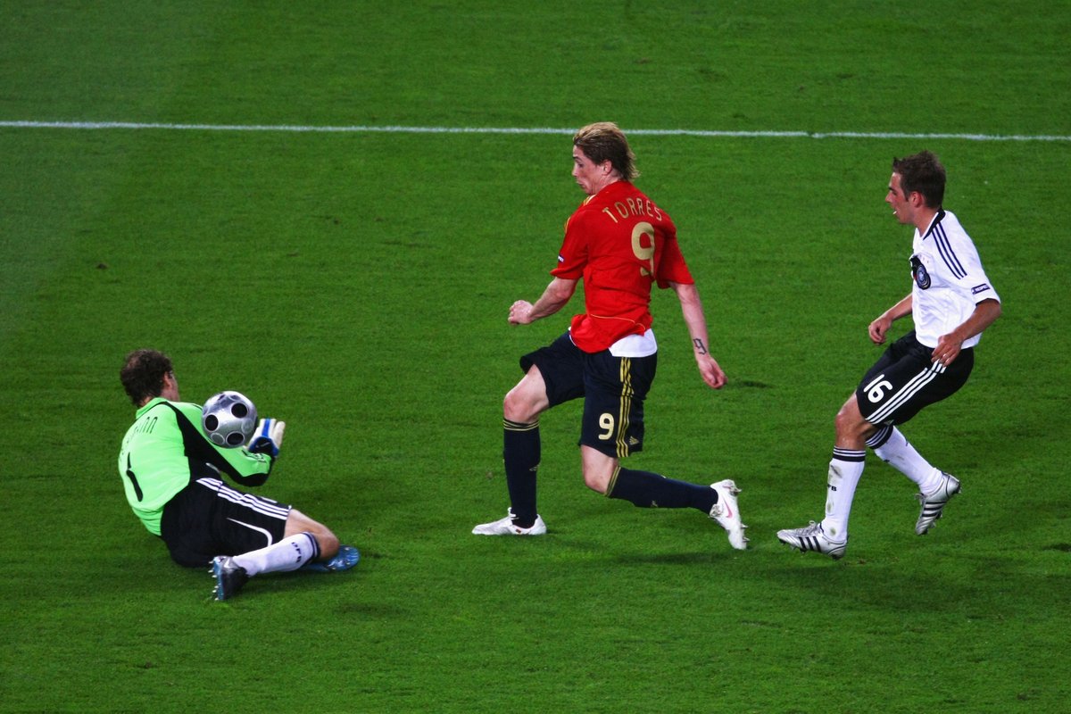 UEFAEURO tweet picture