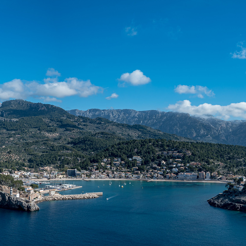 sollerweb's tweet image. 2021...a slower waking up from winter... a gradual opening of the places we love and new places we just have to try.   Summer is on its way....🛥️

Photo Credit/Copyright: Gary Lloyd-Rees

#Sóller #Mallorca #SollerWeb #holiday #portsoller #restaurants #cafes #hotels #boats #diving