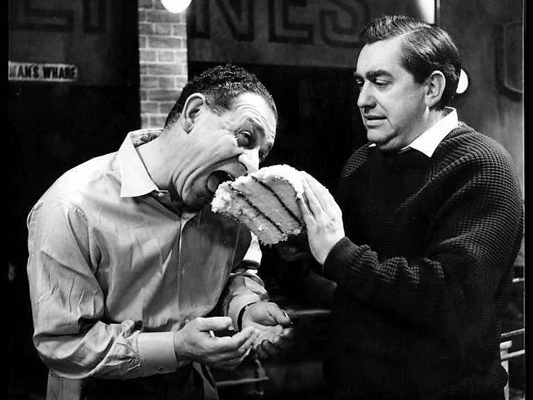 Предложения с глаголом to get. Travelling english английский. Get into something. Phrasal verb call. Into something.