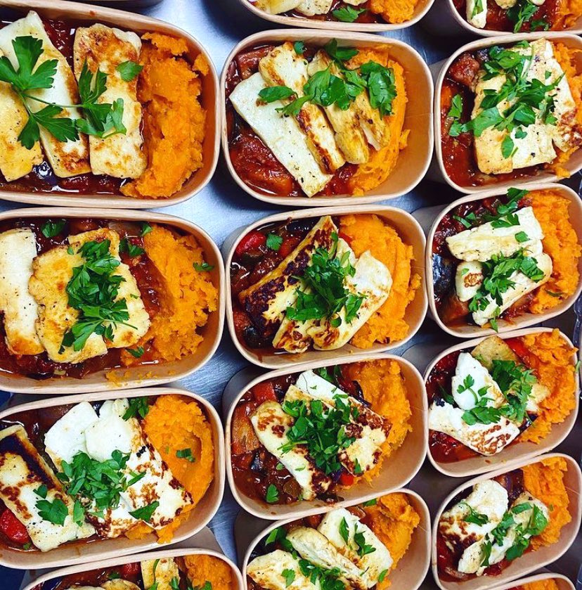 ByChefJen's tweet image. Good morning. I have that #fridayfeeling after a busy week preparing &amp;amp; delivering delicious, healthy meals across Central #London 🚗📦🍛
Order my food &amp;amp; gift packages at bychefjen.co.uk where you will also find a selection of my #recipes perfect for the weekend. 👩‍🍳
#chef