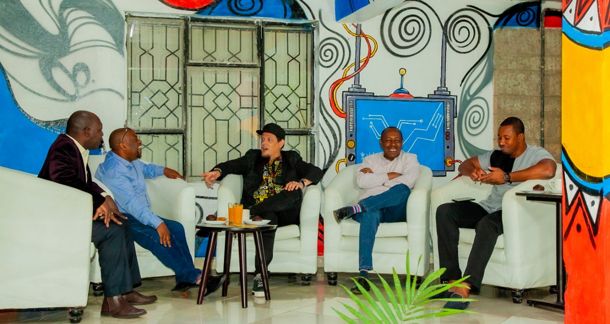 dx5ve's tweet photo. Earlier during the day, a start studded team at the #CIOEA offices. @hhumphreyo @hareharry @RalphR3m1X @karanja_andrew @BRIGHTZEED #CIOCSS #CIOWebinarSeries https://t.co/Jl1RAJKk62