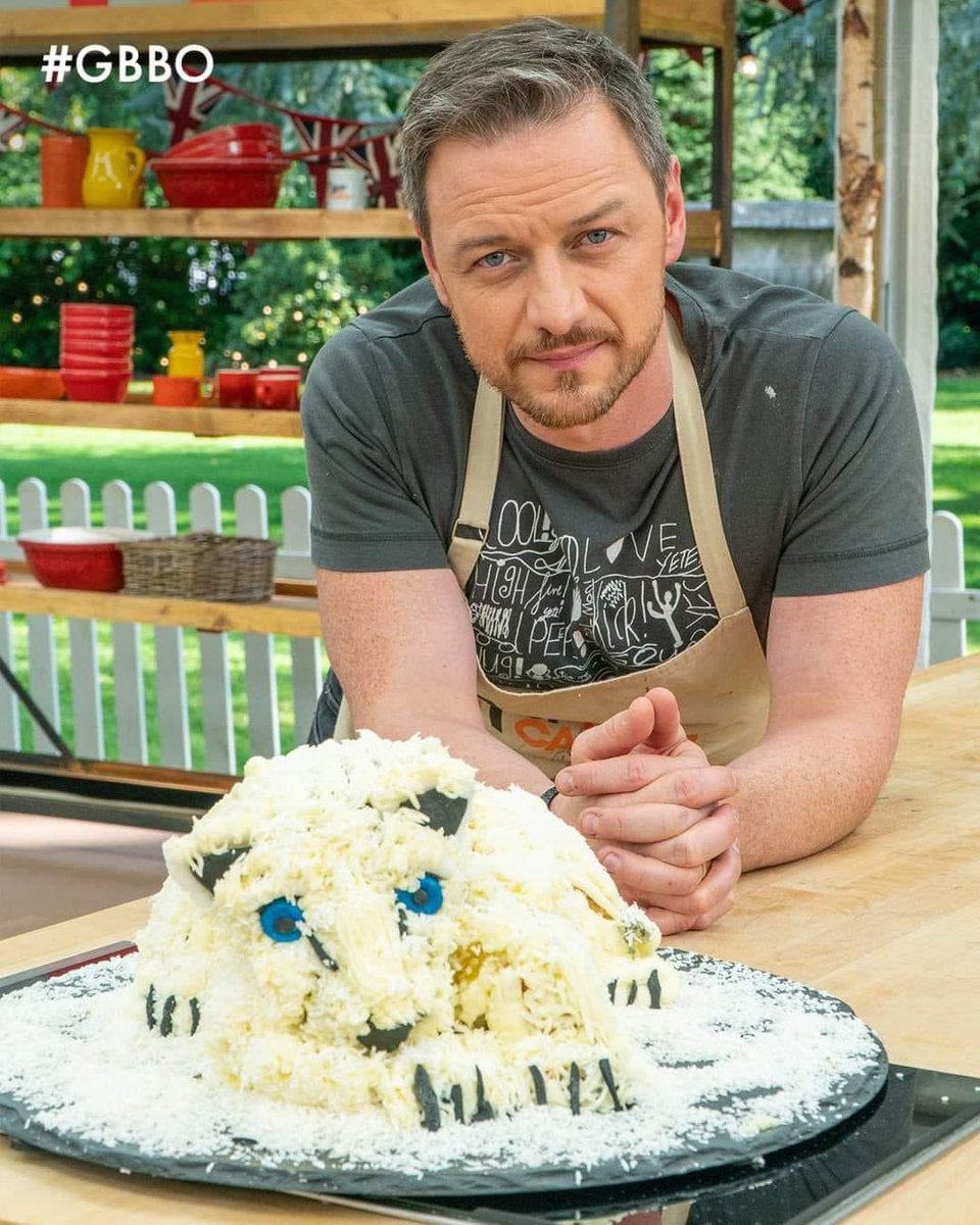 teamleonie2018's tweet photo. Tea and cake ladies? @chillibean2018 @Graceshelby01 @TeresaT99999 #GBBO #jamesmcavoy #touchofsilver #saltnpepper #cake https://t.co/NcWcHAkuqa
