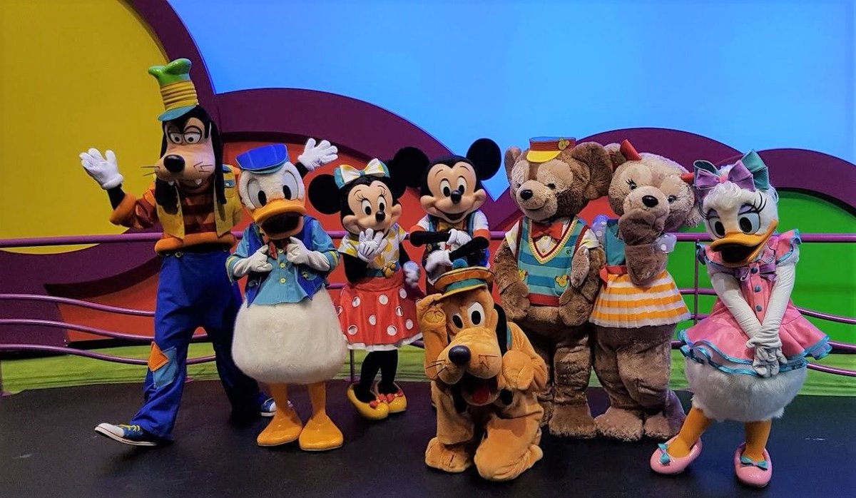 Cafe_Mickey's tweet photo. Op 2 juni 2018 was er het #Disney #FanDaze evenement met extra entertainment, shows, attracties en meer dan 80 Disney figuren in het Walt Disney Studios Park. 
Herbekijk het event: https://t.co/y9KiNwpsVE https://t.co/zcICC3oPJ4