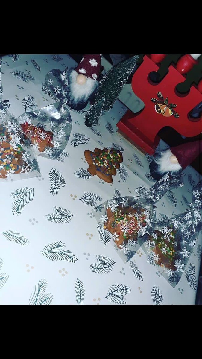 NewportCollege's tweet image. Best of luck to our TY  students Eibhlin Dean, Anna Hassett, Tracey English and Tori Jackson who are completing in the Student County Enterprise Finals today
The girls had an excellent mini business called E.A.T.T @tipperarystudententerprise