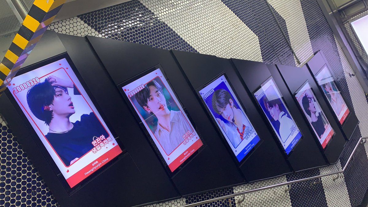 Stay Voting Zone (@stayvotingzone) on Twitter photo If <a href="/Stray_Kids/">Stray Kids</a> win this voting on Idol Champ, they'll get something like. Not just 1 or 2 but 30 OF THESE!
SAMPLE BELOW AND IN THE REPLY!
This will be up for a month starting April 2 - May 1.
LET'S GET THIS FOR THEIR UPCOMING ANNIVERSARY AND HYUNJIN'S COMEBACK! If <a href="/Stray_Kids/">Stray Kids</a> win this voting on Idol Champ, they'll get something like. Not just 1 or 2 but 30 OF THESE!
SAMPLE BELOW AND IN THE REPLY!
This will be up for a month starting April 2 - May 1.
LET'S GET THIS FOR THEIR UPCOMING ANNIVERSARY AND HYUNJIN'S COMEBACK!