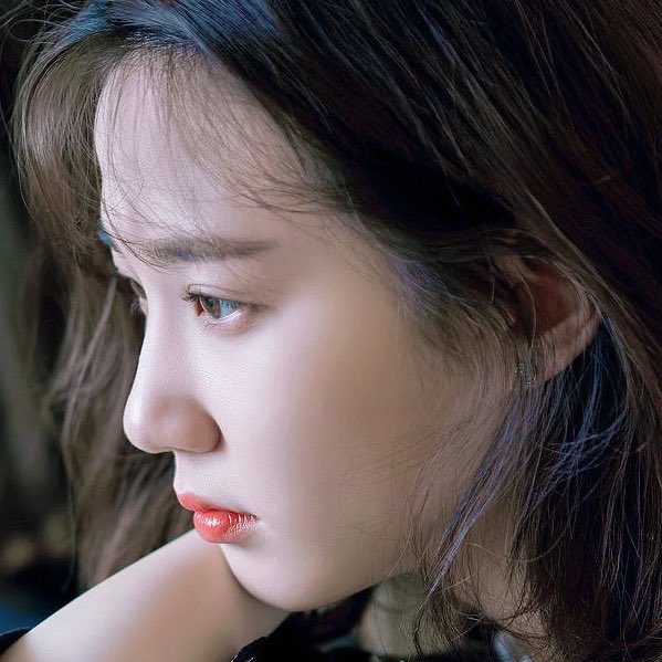 hello 
This is Park Eunbin 👋🏻 I need more english speakers, also actors and actresses on my timelime