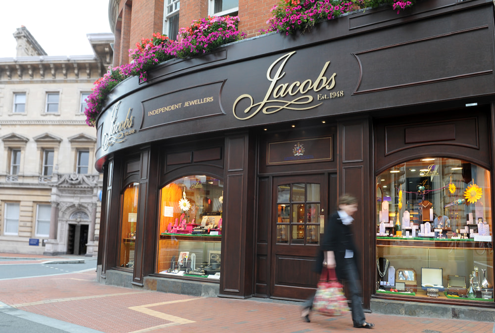 The National Association of Jewellers has actioned a consumer campaign to stimulate a return to visit local jewellers in response to the easing of lockdown.

Find out more: naj.co.uk/jewellery-news…

#UKNAJ #reopening #Retail #jewelleryshop #jeweller #roadoutoflockdown