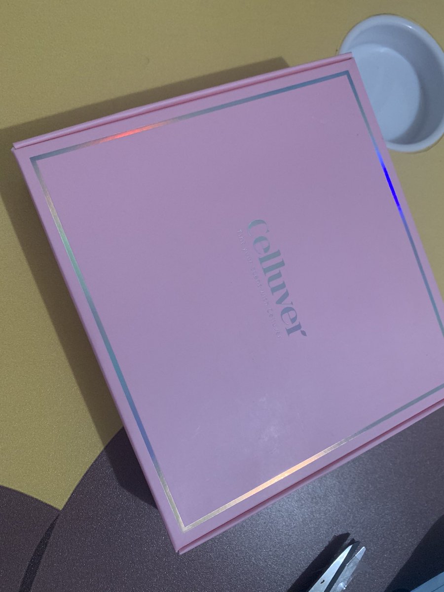 hyunjaesbox's tweet photo. Celluver x Hwang Inyeop Tingi is here na! Please do note that some perfumes seemed to have leaked out (didn’t open the box to check na but kita sa labas ng boxes 😌)

#HJBupdates https://t.co/EcxpDumXC8