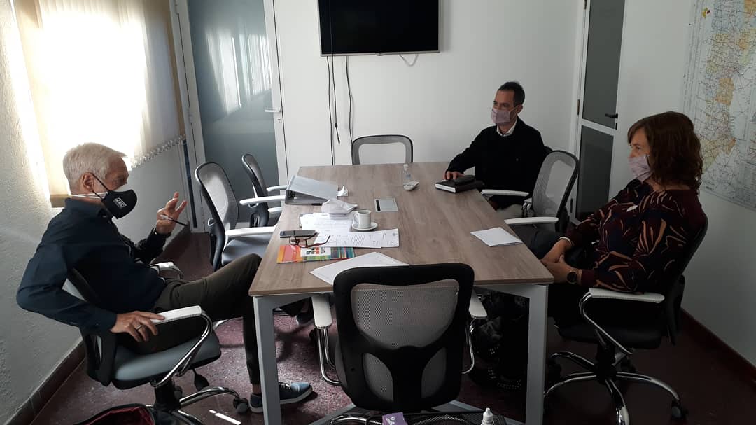 MuniTotoras's tweet photo. ⛔ ¡CONTROLES DE VELOCIDAD PARA LA RUTA 34 Y LA RUTA 91!

👩🏼‍💼 Nuestra Intendenta @GLanatti  y Fernando Gómez Gobbo, subsecretario de Tránsito y Convivencia Ciudadana, se reunieron con el Subsecretario de la APSV Dr. Osvaldo Aymo. https://t.co/BTJ7w1aRpy