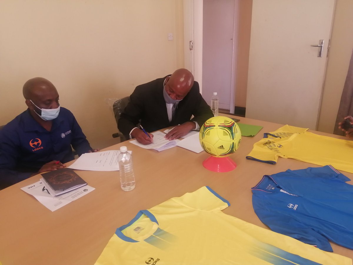 ZIFA_Central's tweet photo. @ZIFA_Central signs Memorandum of Understanding with OTB Looks as the Technical Kit Partner!!

 @SteveVickers5 @online_zifa @zim_football @trukumb @FilabusiUnited @MidlandsState  @fctalenvision1 @FCPlatinum @eshonge @SportsRifle @simbachiminya @marambanyikat @veejubane https://t.co/AXW4wjGPVI