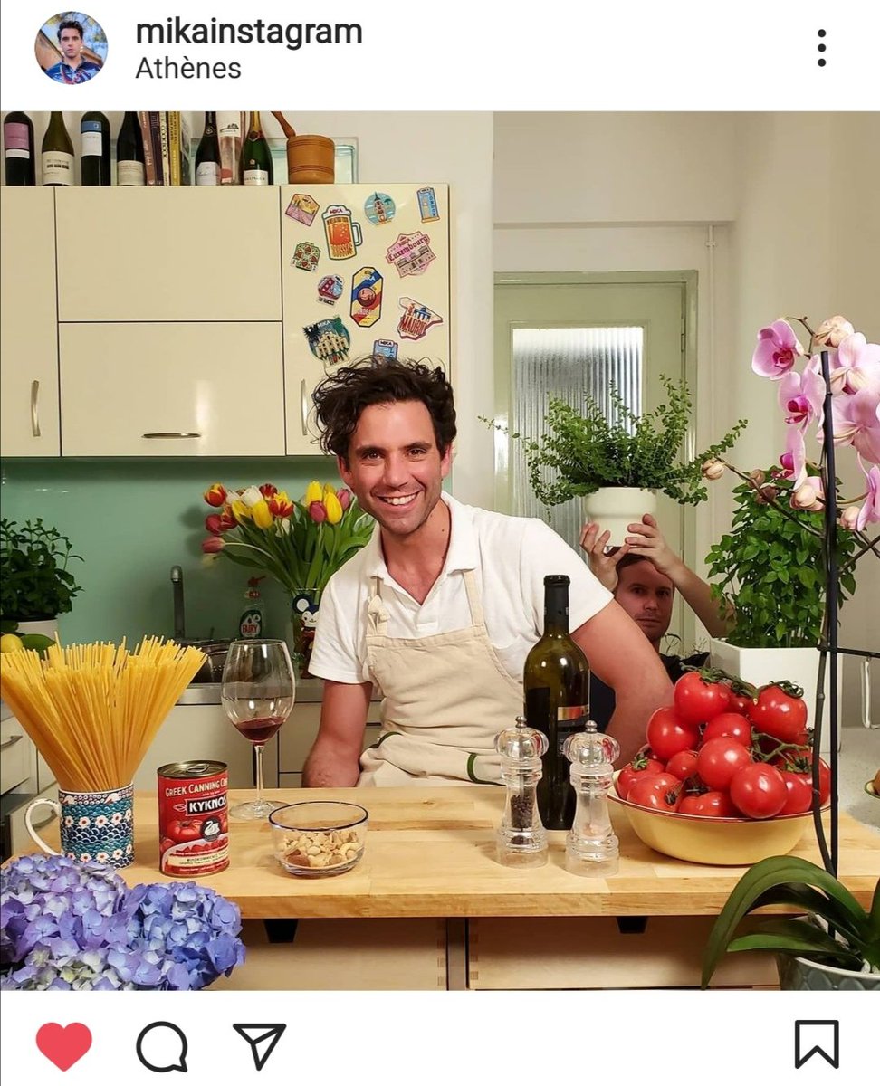 Laurachfs's tweet photo. Un an déjà, c'était notre petit moment à nous 🥰 #cookingwithMika https://t.co/vokLR2uSFA