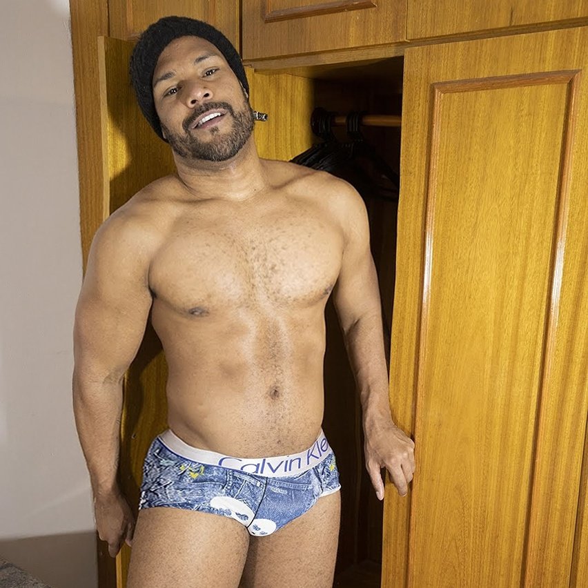 Compilações de gozadas na buceta Ator porno daniel carioca