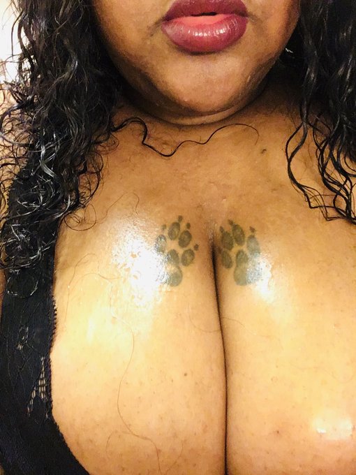 👅Curvy Busty Freak  Sale 3$ Now  💋 Natural Double FF cup 💋Daily Uploads 💋3500 likes 💋 Over 170 pics &amp;