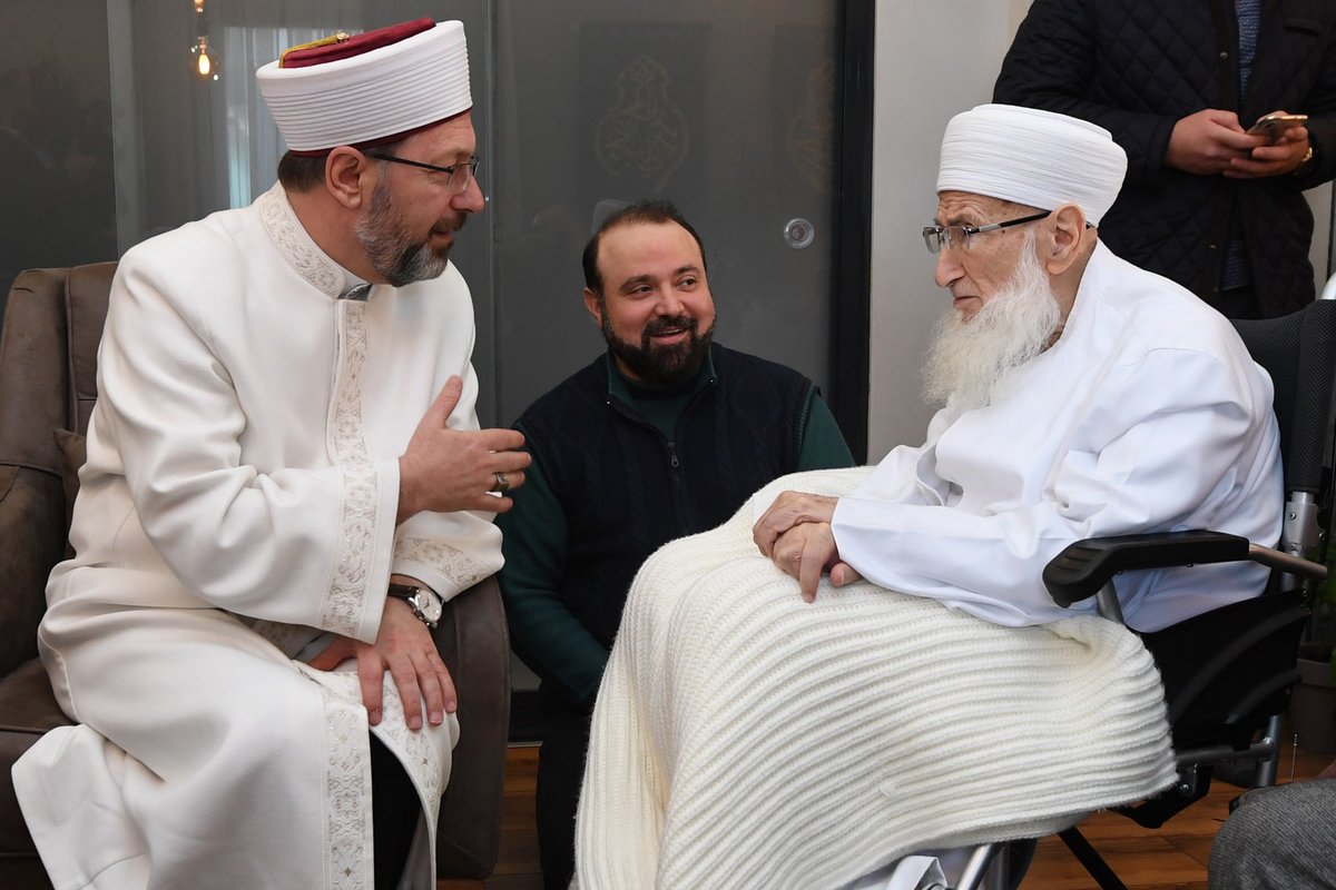 DIBAliErbas's tweet photo. Eserlerinden her daim istifade ettiğim, ömrünü ilme ve insan yetiştirmeye adamış Suriyeli alim Muhammed Ali Es-Sabuni Rahmet-i Rahman’a kavuştu. Kendisine Allah'tan rahmet, ailesine ve ilim camiasına başsağlığı diliyorum. Mekanı cennet, makamı âlî olsun. https://t.co/E1GTNCSXV9