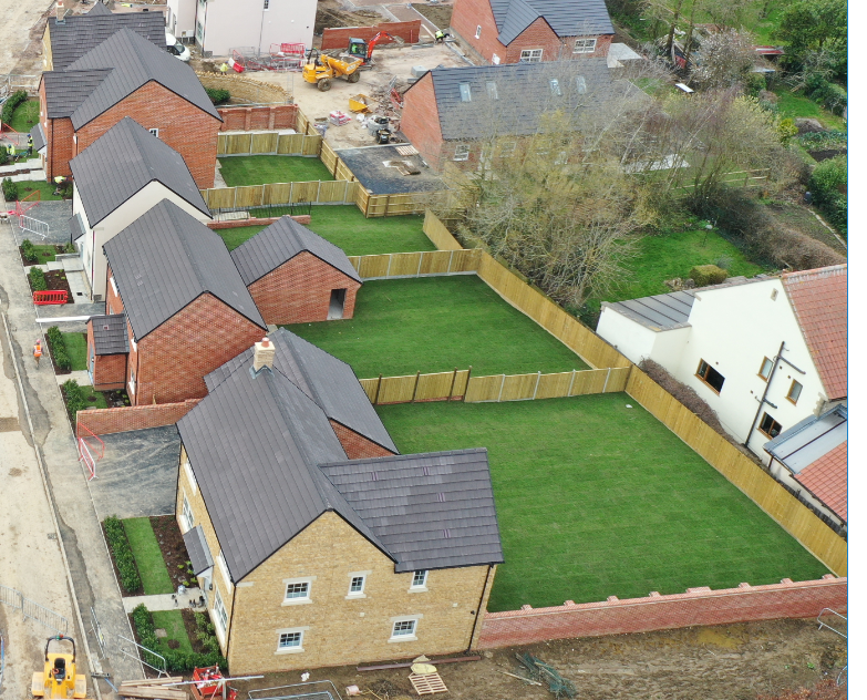 KEulenkamp's tweet photo. Our first @StonewaterUK homes are ready at #mulburymeadows Castle Cary &amp; what lovely homes they are! The result of much hard work by the project team @ENGIE_Places_UK @BRHConsultants @PhillippaYeates  @ClarkeWillmott  @CBraceSPM @LPittsSPO @AniaKat1 @DebJullDO @GNorthSO @LLatSW https://t.co/PFjdZill5K