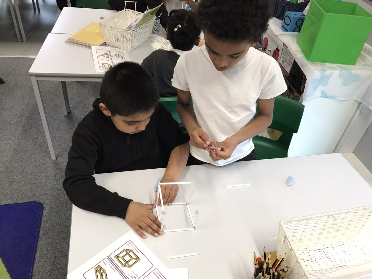 wingfieldschool's tweet photo. 2TA are exploring faces, vertices and edges in 2TA today! #wingfieldmaths https://t.co/GWYUMWBecP