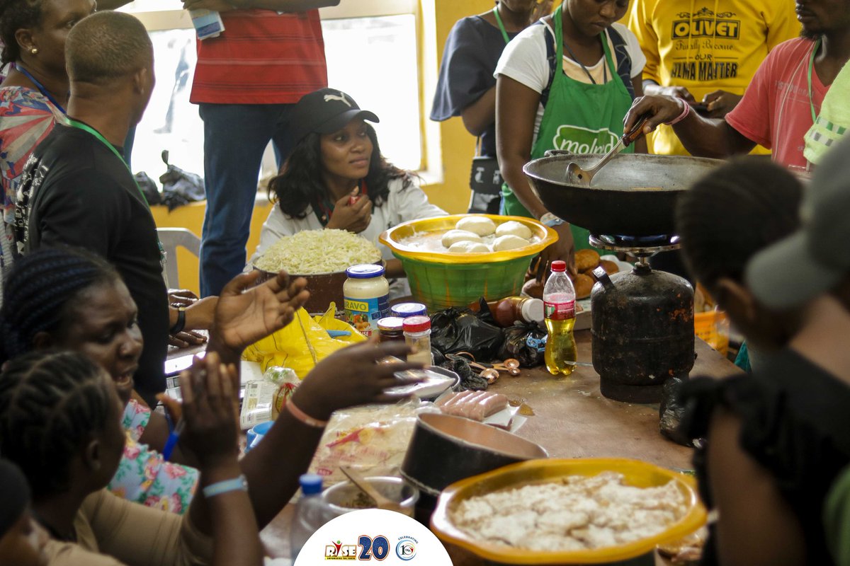 rccgyayaglobal's tweet photo. In baking, ingredients must be administered in the right proportion to achieve a desired result.
Here, the baking students of RISE engaged in the making of Crispy chicken, doughnut, and some other pastries under the supervision of their facilitator.
#RISE10thAnniversary #RISE20 https://t.co/8BnO9atNxl