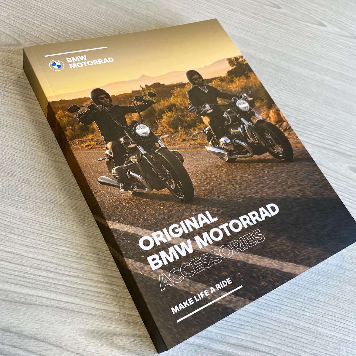 Kompatibel med fantastisk Og hold Ocean BMW Bikes on Twitter: "The 2021 BMW Motorrad Accessories brochure is  available at Ocean! Jam packed with 340 pages of original BMW accessories,  all available with click and collect. Speak to