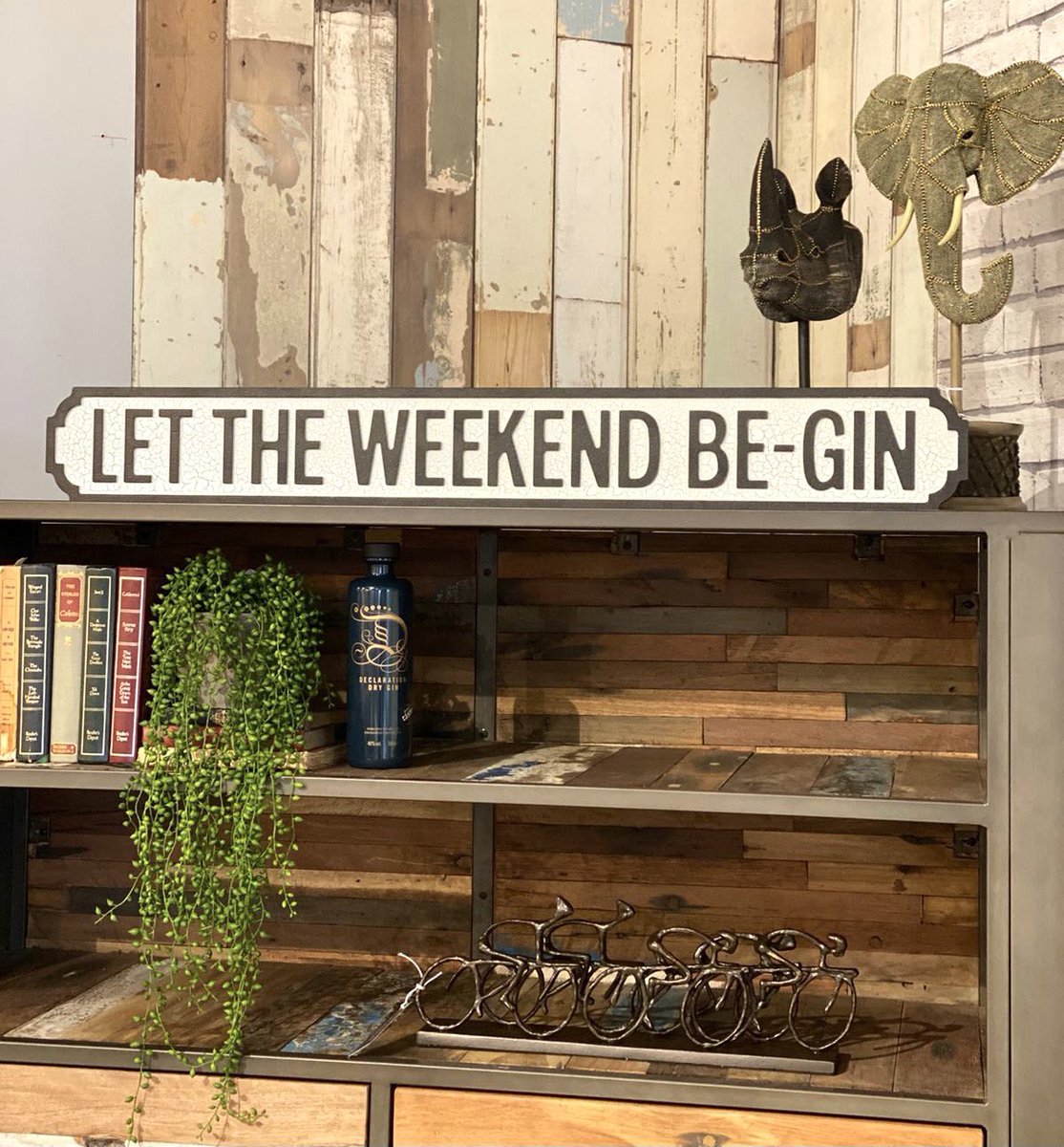 Declaration_Gin's tweet photo. Time to declare the start of the weekend!!..๐๐ผ Tag who you would most like to share a #Declaration with when lockdown restrictions ease?๐ธ
#declaration #declarationgin #timetodeclare #weekendvibes #lettheweekendbegin #organic #premium #greattasteawards2stars
๐ข @Arighi_Bianchi https://t.co/N1sFQldsdo