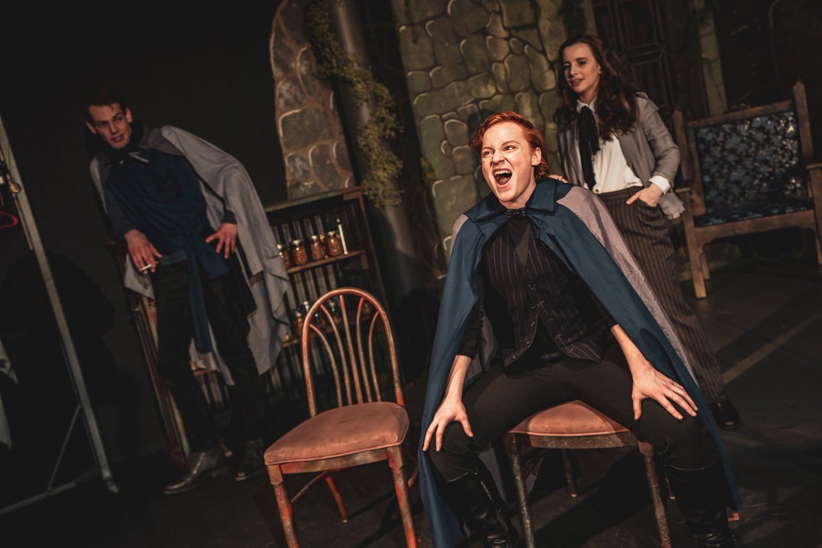 When the longest week ever is finally over. #FridayMorning #FridayVibes #FridayMotivation #Friyay 
📷: Lily Shea Photography, HENRY V.