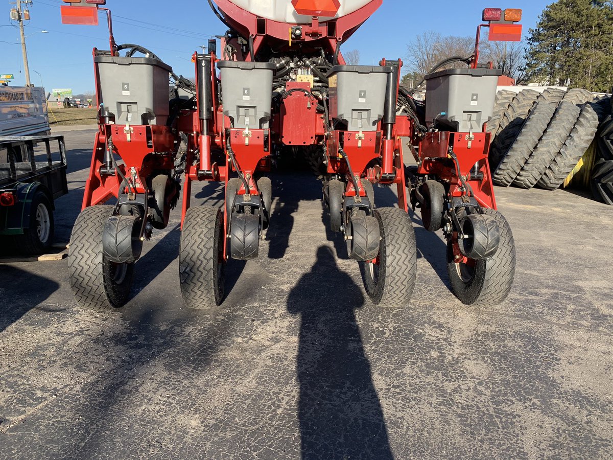 degtires's tweet photo. Yesterday’s projects 4-IF480/50 363 and 4-IF 265/85R15 on a case planter!   Spring is in the air.  Float like a butterfly sting like a bee.  😎💪🌱  @YokohamaOHTA https://t.co/OSwdb7IZZl