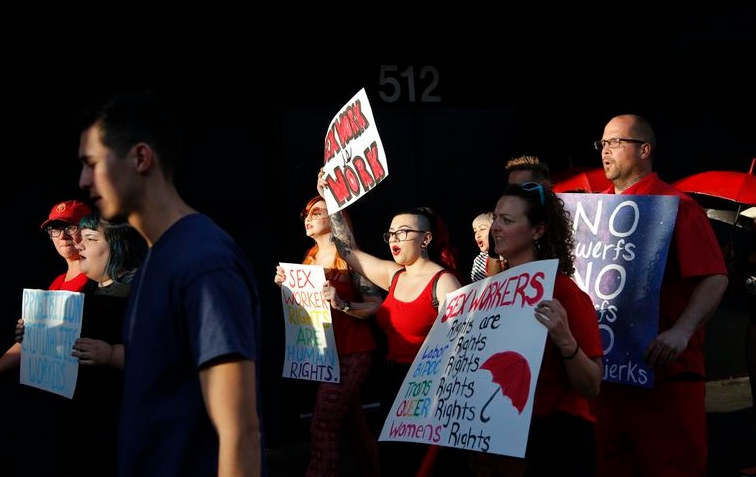 bronwynmcbride's tweet photo. "COVID-19 has revealed that sex workers aren’t vulnerable due to the nature of their work: they’re MADE vulnerable through criminalization &amp; structural exclusion."

Our @globeandmail op-ed on the urgent need to #RepealPCEPA &amp; centre sex workers' rights❤️

https://t.co/8QAiWqBiqH https://t.co/HhKTOVU8MW